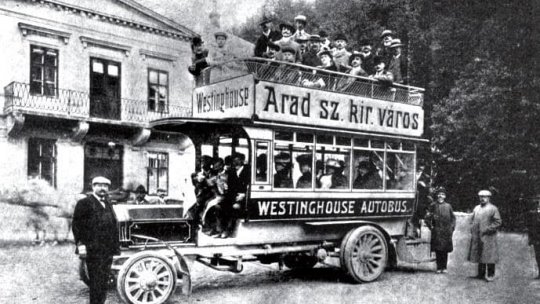 Autobuz supraetajat pentru turiști în Arad