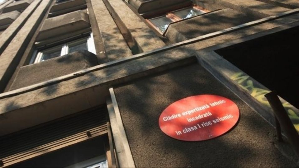 Apartamentele aflate în imobilele încadrate în clasa întâi de risc seismic nu vor mai putea fi închiriate