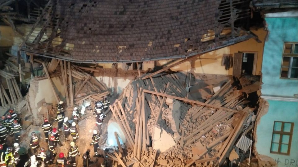 Eleva rănită grav după prăbuşirea parţială a clădirii internatului Liceului din Odorheiu Secuiesc a murit la spital