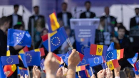 Alegerile prezidențiale și referendumul constituțional sunt "un test crucial pentru viitorul pro-european al Republicii Moldova"