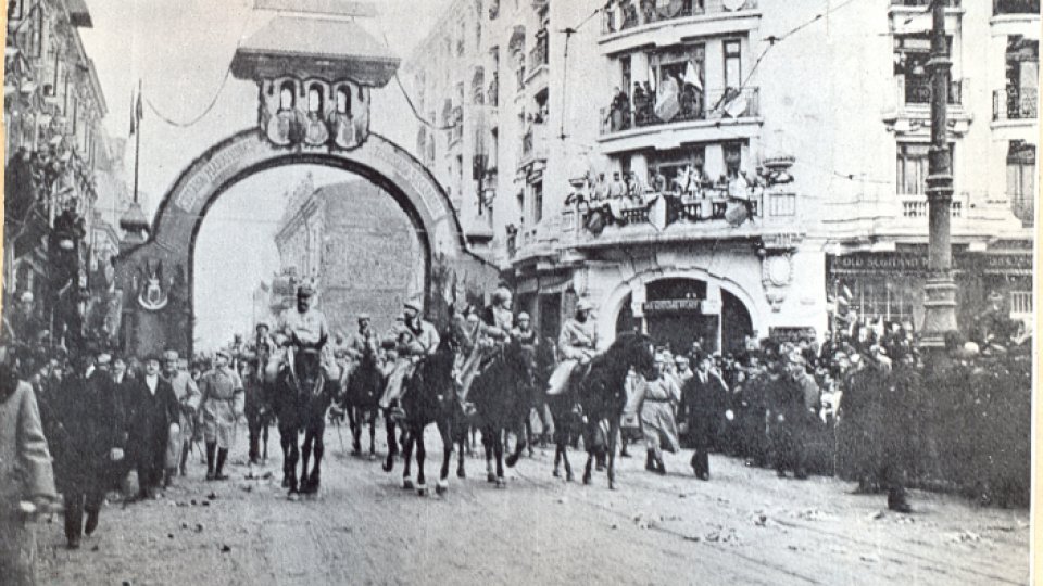 102 ani de când Regele Ferdinand şi Regina Maria au fost încoronaţi ca suverani ai României Mari
