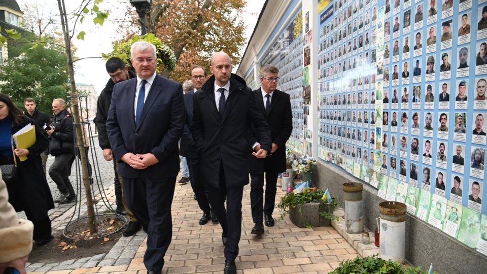 Franţa, "deschisă ideii de a invita Ucraina să adere imediat la NATO"