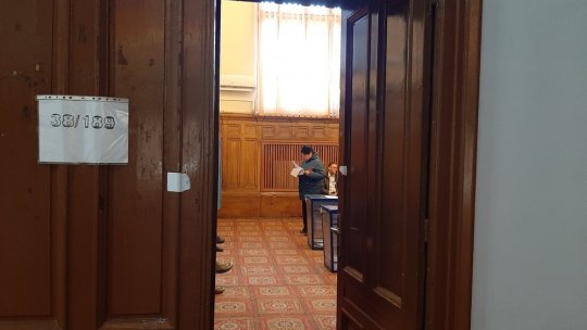 FOTO: Secţie de votare la Galaţi pentru cetăţenii Republicii Moldova