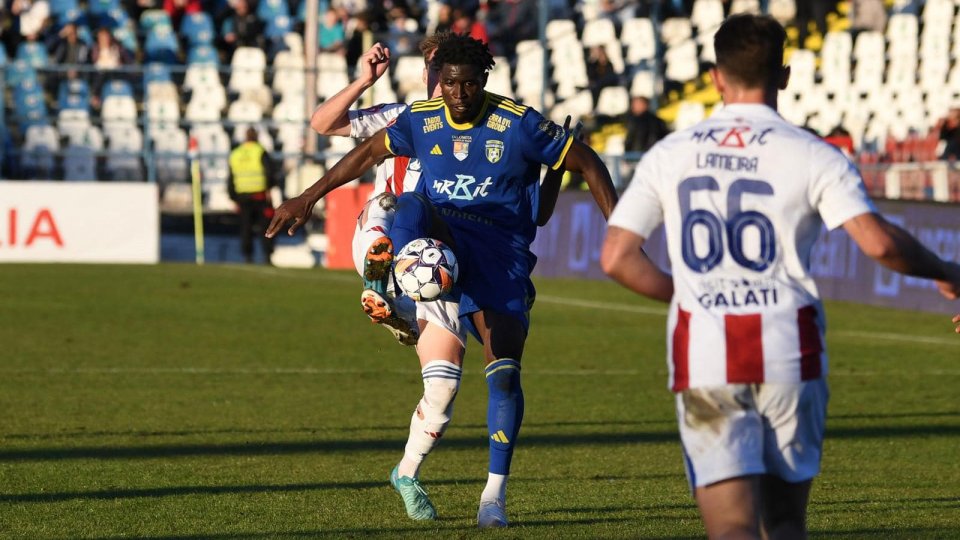 Superliga de fotbal. Unirea Slobozia a lovit decisiv la Galați