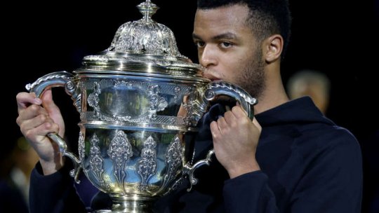 Tenis. Surprinzătorul Giovanni Perricard, marele câştigător la Basel