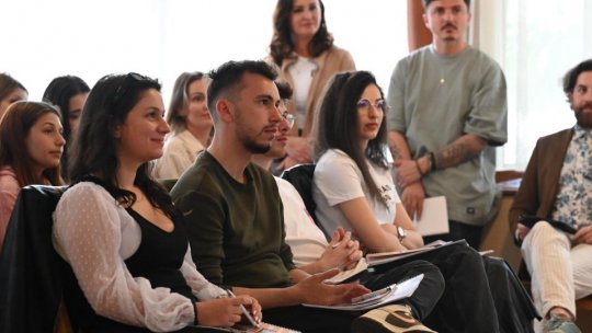 Reprezentanţi ai tinerilor ar dori un dialog cu candidaţii la alegerile parlamentare