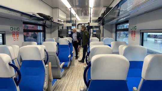 VIDEO: Primul tren electric nou din România, la primul său drum