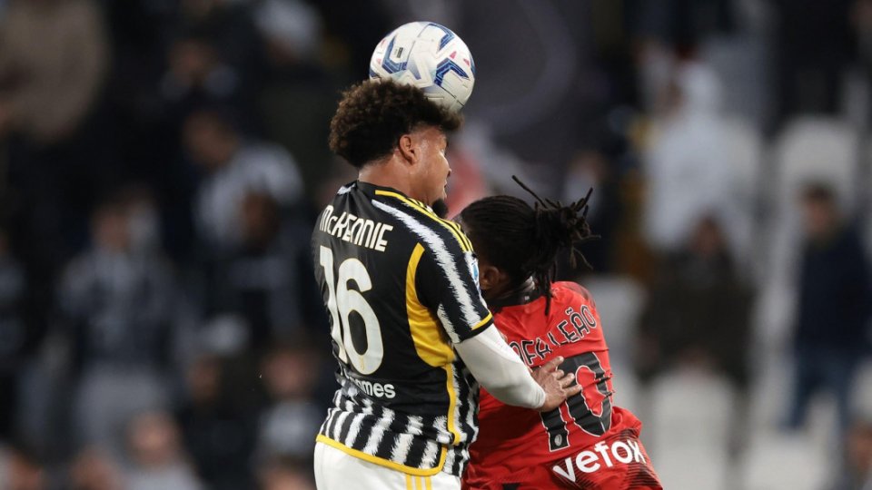 AC Milan - Juventus, duelul de foc din etapa a 13-a din Serie A.