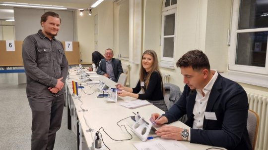 Votarea la secţiile organizate de MAE în străinătate pentru primul tur al alegerilor prezidentale s-a încheiat