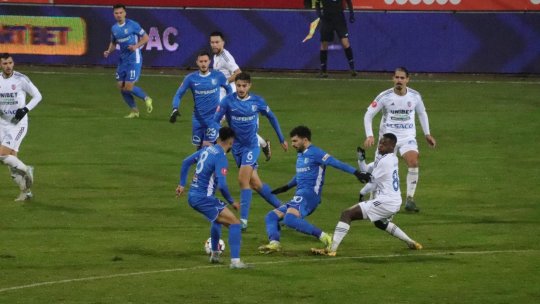 Superliga. Remiză albă în noroi, între FC Botoșani și Farul