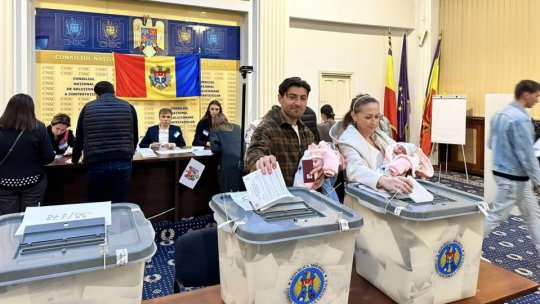 În România sunt deschise 16 secţii de votare pentru alegerile prezidenţiale din Republica Moldova