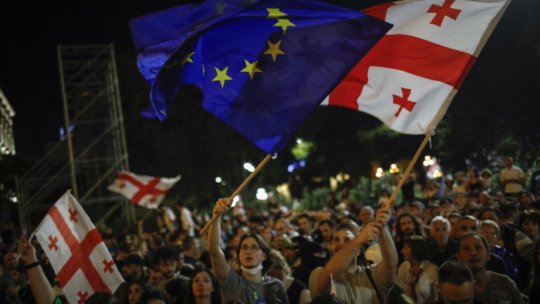 MAE: România este pe deplin solidară cu poporul georgian