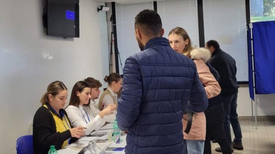 80.000 de români.au votat la secțiile deschise în străinătate