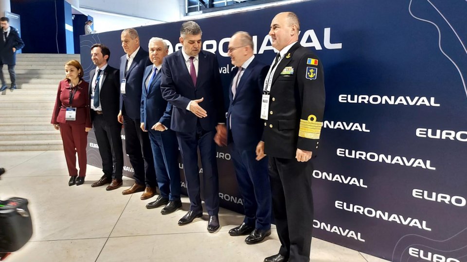 Premierul Ciolacu a vizitat, la Paris, expoziţia internaţională a industriei navale de apărare