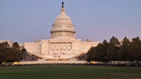 Americanii îşi aleg preşedintele în mod indirect şi într-un singur tur de scrutin