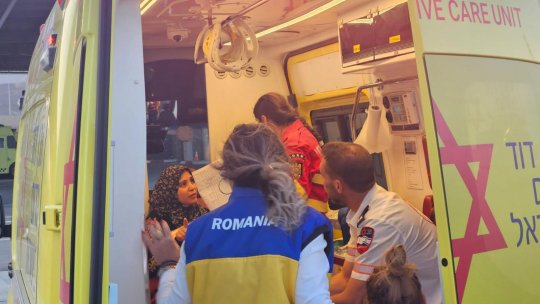 Șase copii palestinieni din Gaza, aduși în România pentru tratament medical