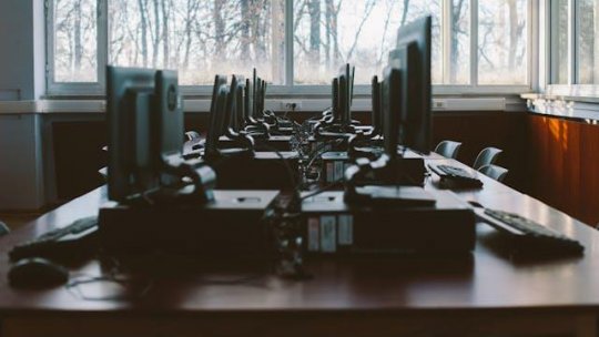 Deficit de personal în domeniul ciberneticii