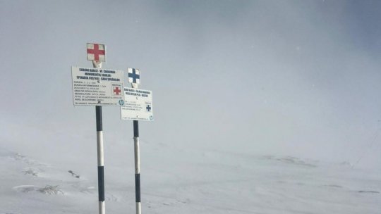 Risc însemnat de producere de avalanşe în Munţii Făgăraş, Bucegi şi Ceahlău