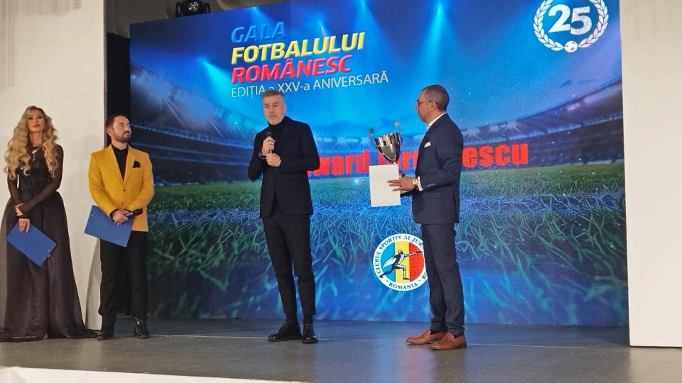 Gala Fotbalului Românesc: Iordănescu, antrenorul anului. Răzvan Marin, cel mai bun jucător