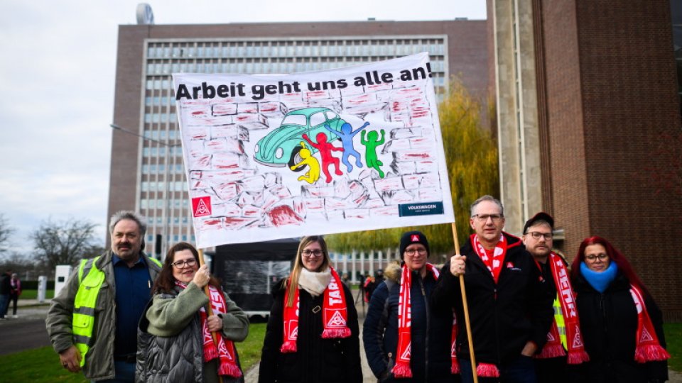 Germania: Patru din zece companii intenţionează să efectueze disponibilizări în 2025