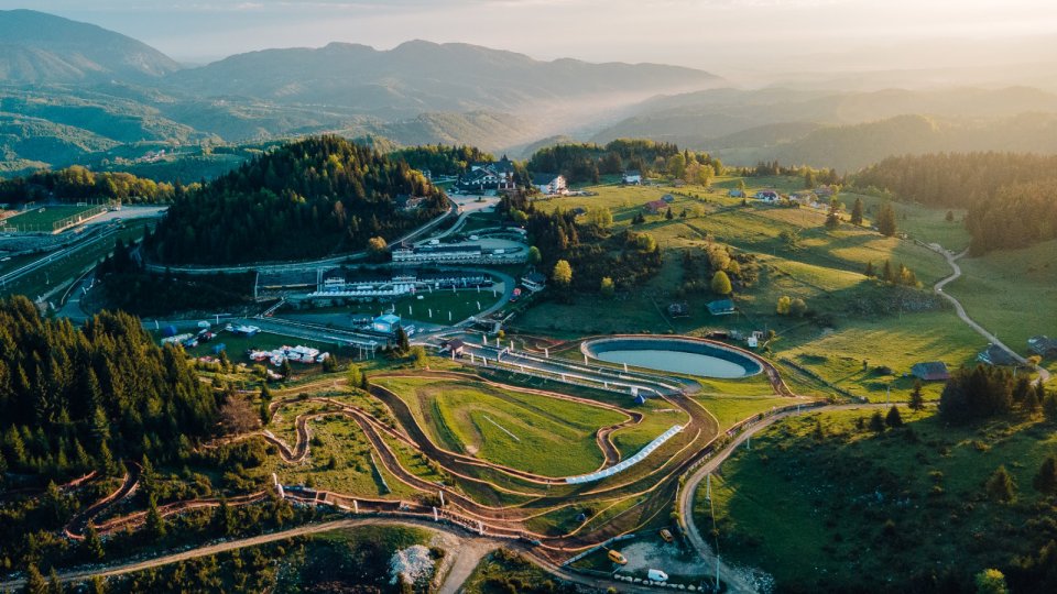 Ciclism. România va găzdui în 2025 două etape din Cupa Mondială de eMTB