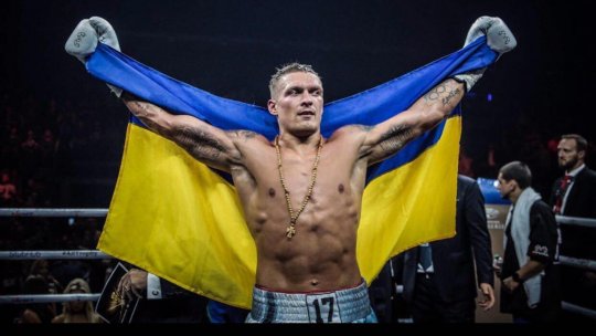 Pugilistul Oleksandr Usyk şi-a păstrat titlul mondial la categoria grea
