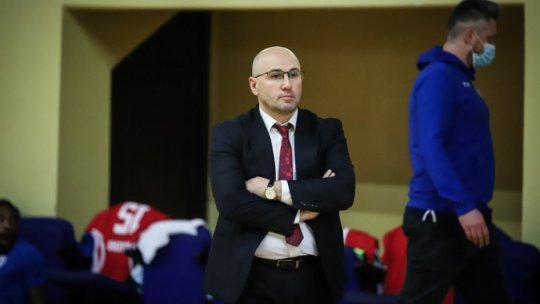 Antrenorul CSM Galaţi, Florin Nini, care a leşinat în timpul meciului cu CSO Voluntari, externat din spital