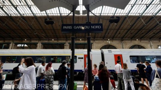 MAE îndeamnă cetăţenii români să se informeze despre condiţiile de transport din Franţa