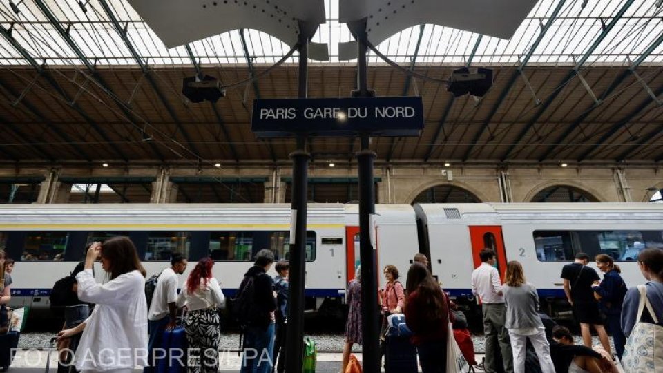 MAE îndeamnă cetăţenii români să se informeze despre condiţiile de transport din Franţa