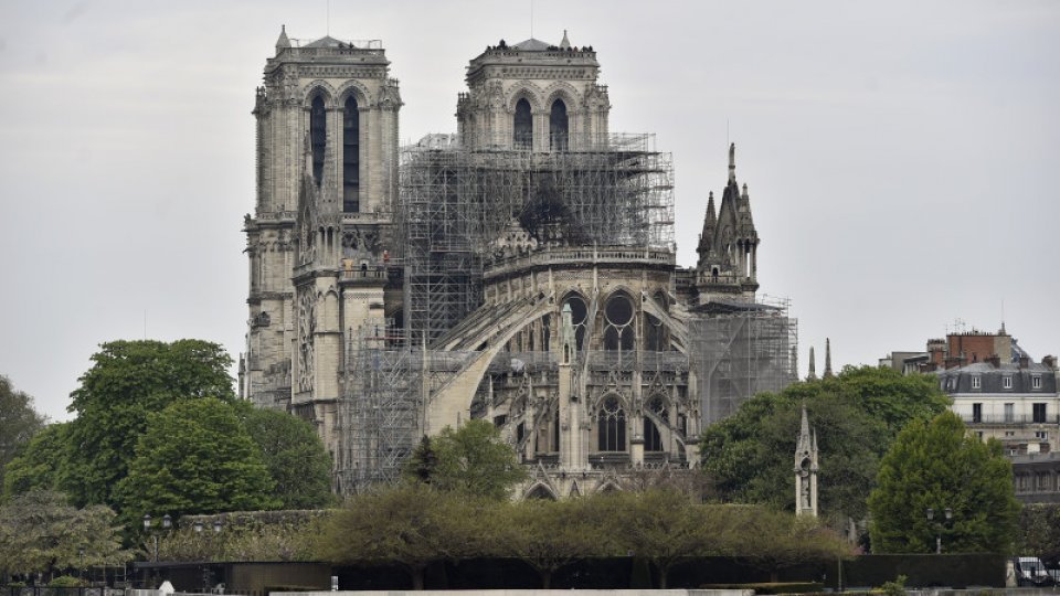 Parisul este pregătit pentru ceremonii dedicate redeschiderii catedralei Notre-Dame