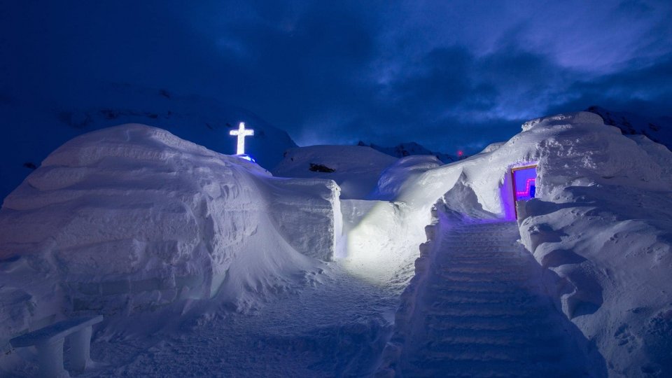 Hotelul de Gheață de la Bâlea Lac se deschide de Crăciun