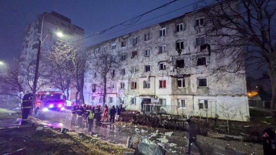 Bacău: 44 de persoane evacuate dintr-un bloc în care a avut loc o explozie