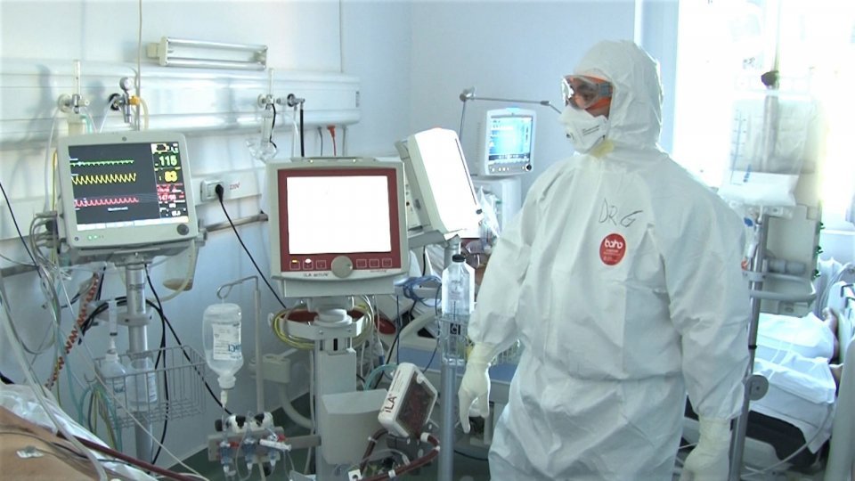 Medicii infecţionişti le cer autorităţilor să declare epidemie de gripă