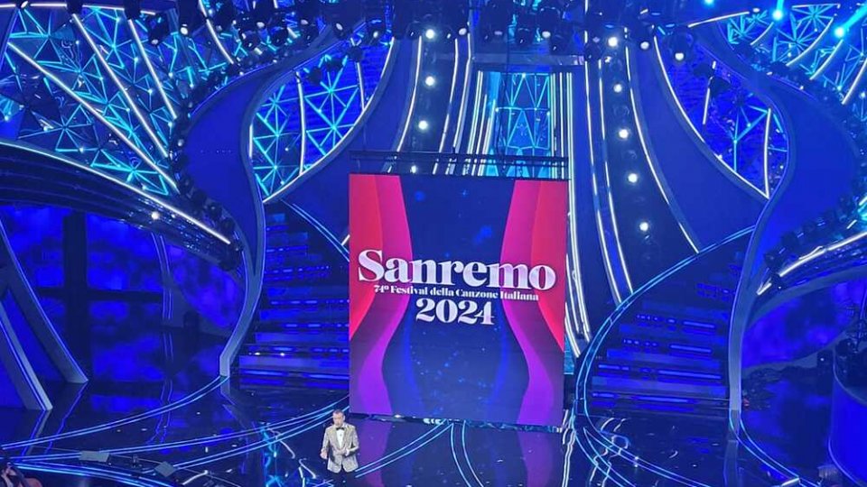 Angelina Mango câștigă trofeul celei de-a 74-a ediții a Festivalului de muzică ușoară Sanremo