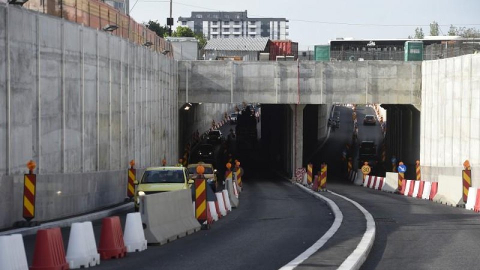 Pasajul subteran de la Piaţa Sudului, în Sectorul 4, se închide şi în această noapte