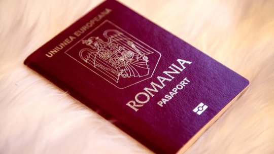 Peste un milion de români s-au programat online pentru obţinerea paşaportului