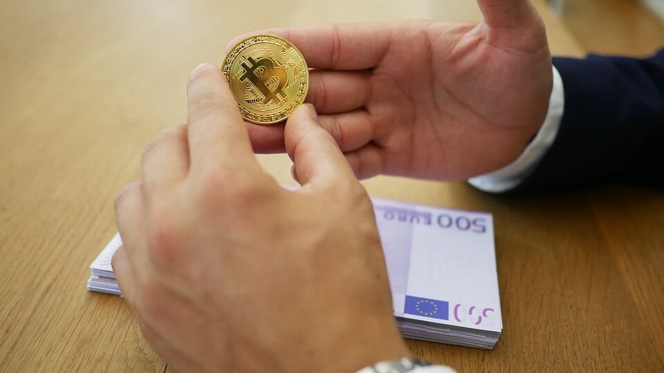Reţelele de infractori au mutat peste 75 de miliarde de dolari pe platformele de tranzacţionare de criptomonede