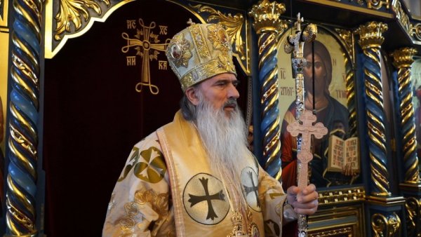 Conducerea BOR i-a sancţionat pe IPS Teodosie şi pe purtătorul de cuvânt al Patriarhiei