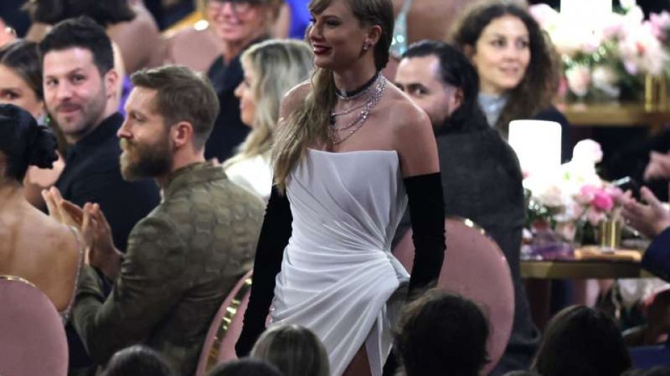 Taylor Swift, premiată pentru a patra oară la categoria ”albumul anului”, un nou record
