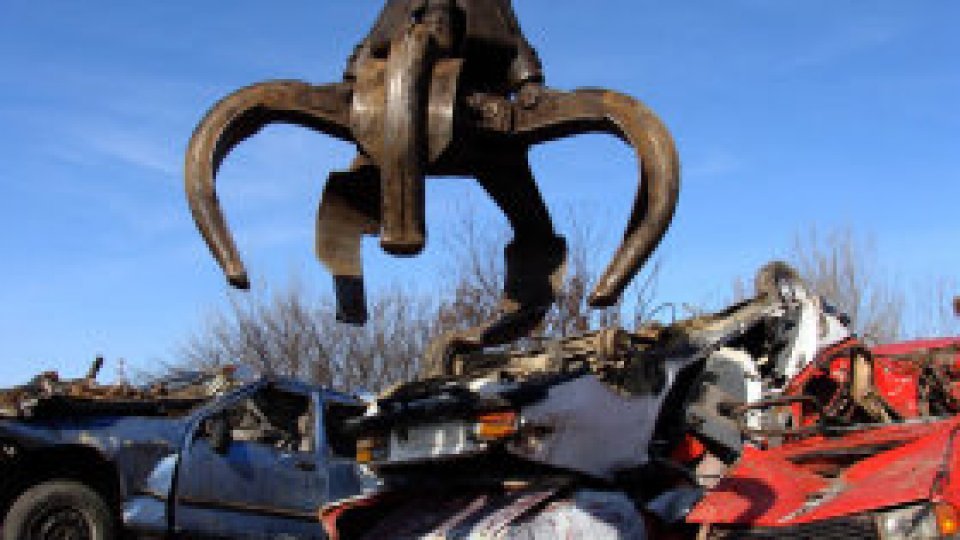 Maşinile mai vechi de 15 ani ar putea să primească interdicţie pentru reparaţii în service-urile auto începând din 2035