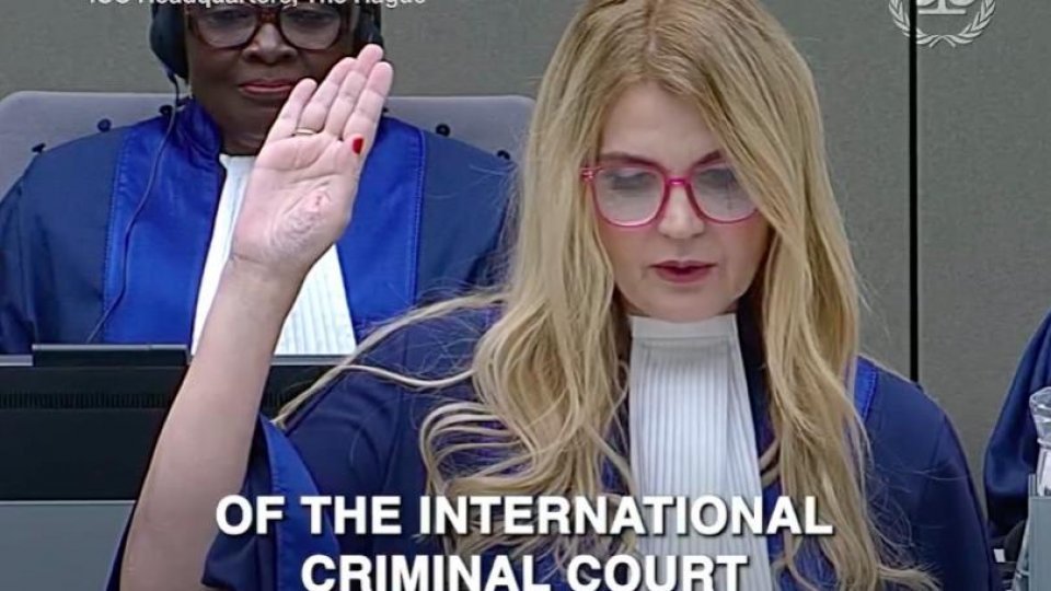 Şase noi judecători, între care românca Iulia Motoc, îşi încep de azi mandatele la Curtea Penală Internațională