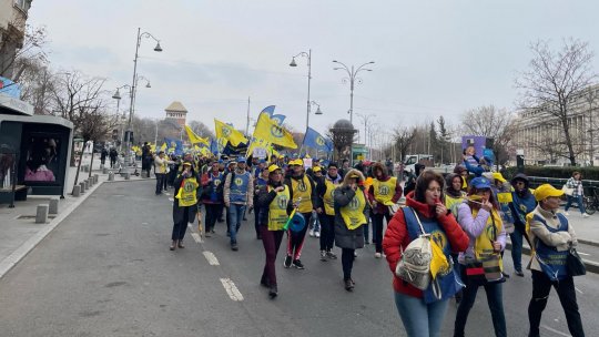 Peste 5.000 de membri ai Federaţiei Solidaritatea Sanitară din toate judeţele ţării protestează în Capitală