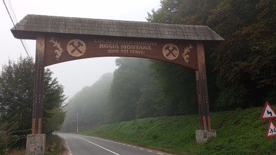 Echipa de experţi şi avocaţi implicaţi în câştigarea procesului Roşia Montană este primită azi la Palatul Victoria