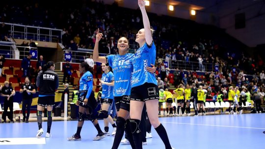 Trei victorii în Cupele Europene la handbal feminin