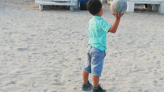 Copilul de 2 ani care dispăruse în judeţul Botoşani a fost găsit în viaţă, după 24 de ore de căutări