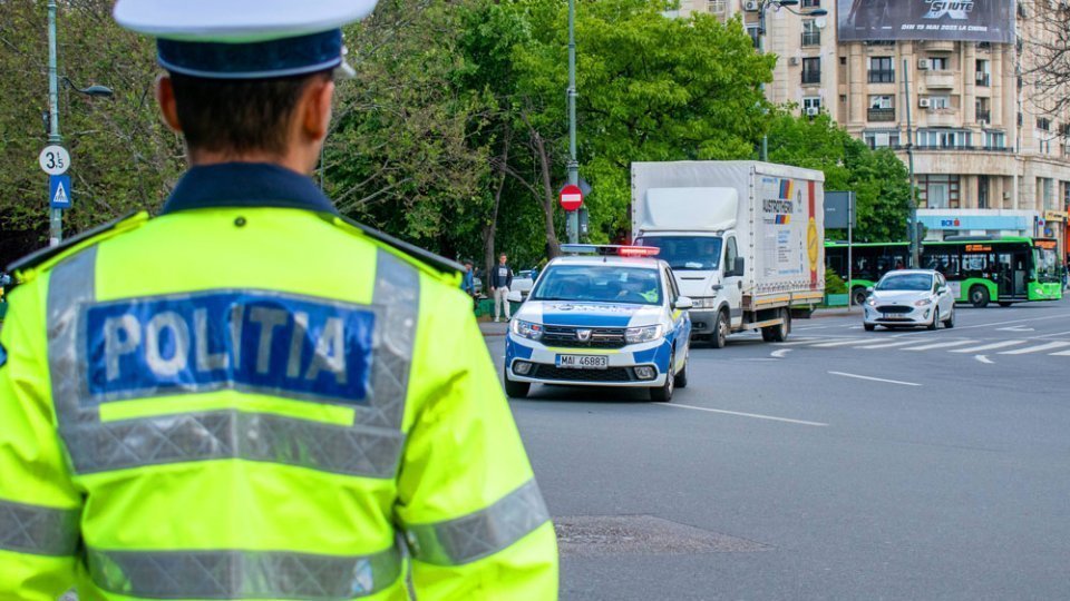 Polițist rutier, în arest la domiciliu pentru luare de mită