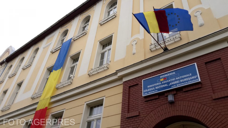 Miros de gaz într-un liceu din Bistrița