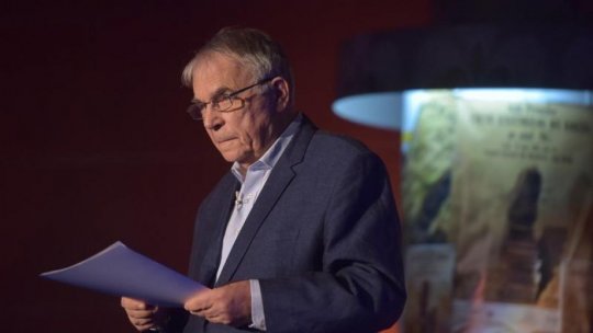 Doritorii vor putea trece luni pe la catafalcul lui Nicolae Manolescu de la Ateneul Român