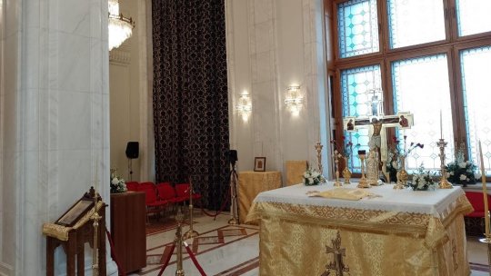 Patriarhul Daniel a binecuvântat capela amenajată în incinta Parlamentului