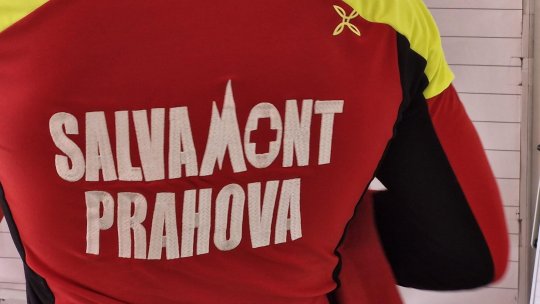 Două persoane au fost salvate de către salvamontiştii din Prahova după ce au căzut într-o prăpastie pe Valea Coştilei din munţii Bucegi